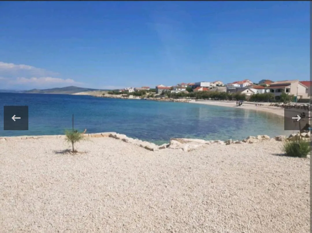 A Cozy And Private Home With A Spectacular View contacts